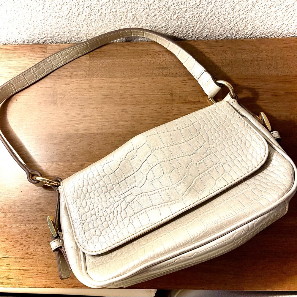 Villager Liz Claiborne Y2K Champagne Crocodile-Embossed Mini Shoulder Bag